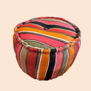 Round red pouf color